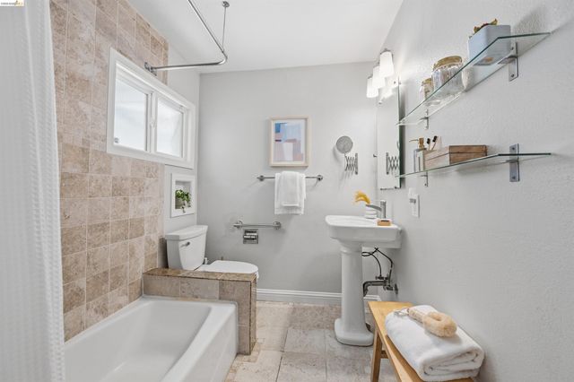 2527 Arlington Blvd, El Cerrito, CA 94530