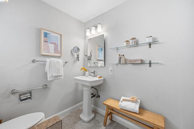 2527 Arlington Blvd, El Cerrito, CA 94530
