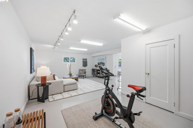 2527 Arlington Blvd, El Cerrito, CA 94530