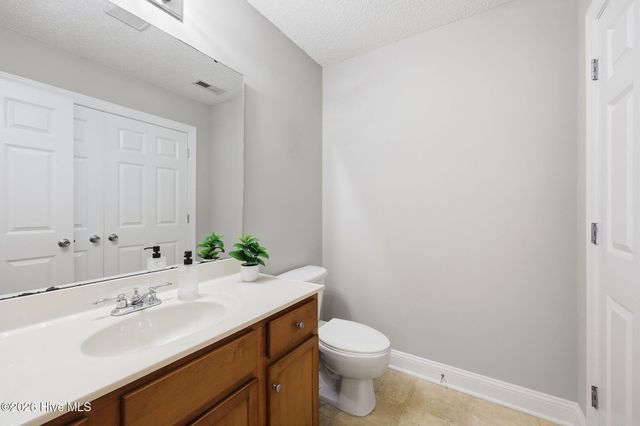 4242 Dudleys Grant Drive E, Winterville, NC 28590