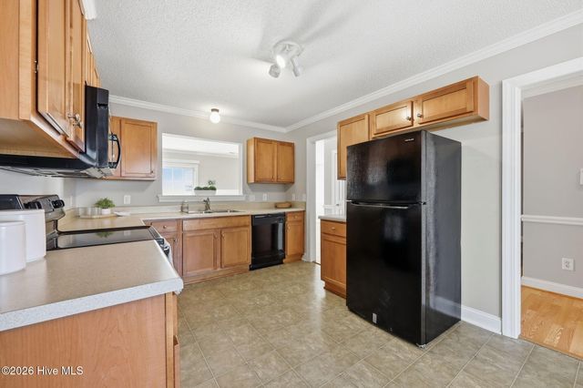 4242 Dudleys Grant Drive E, Winterville, NC 28590