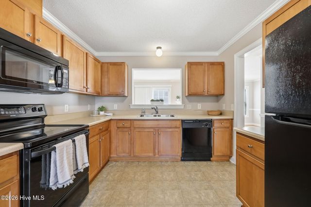 4242 Dudleys Grant Drive E, Winterville, NC 28590