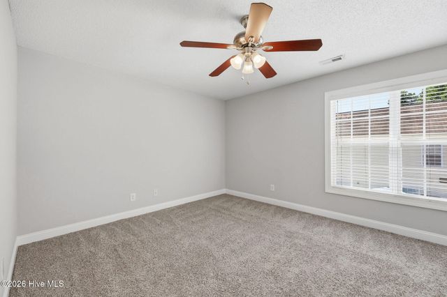 4242 Dudleys Grant Drive E, Winterville, NC 28590