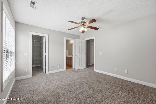 4242 Dudleys Grant Drive E, Winterville, NC 28590
