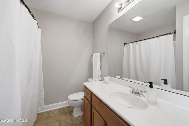 4242 Dudleys Grant Drive E, Winterville, NC 28590