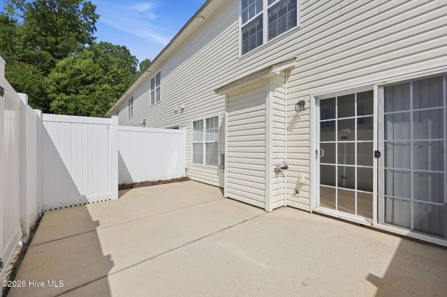 4242 Dudleys Grant Drive E, Winterville, NC 28590