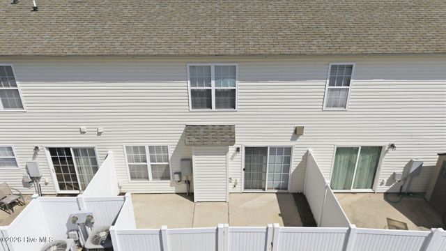4242 Dudleys Grant Drive E, Winterville, NC 28590