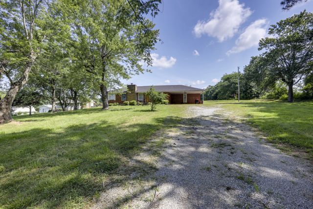 13210 Betts Rd, Greenbrier, TN 37073