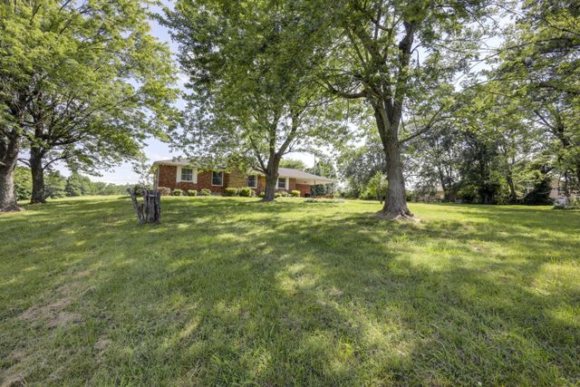 13210 Betts Rd, Greenbrier, TN 37073