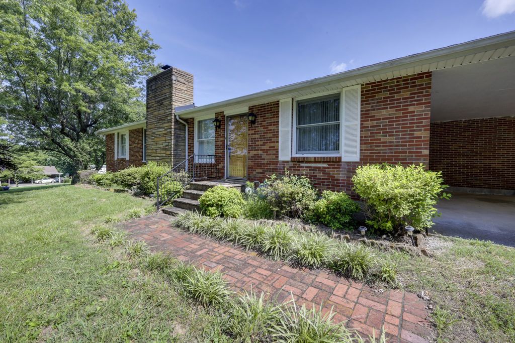 13210 Betts Rd, Greenbrier, TN 37073