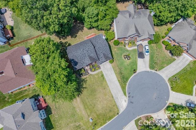 11005 Chilcomb Court, Charlotte, NC 28262