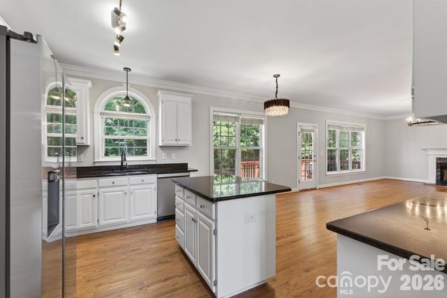 11005 Chilcomb Court, Charlotte, NC 28262