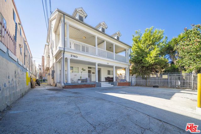 2740 James M Wood Boulevard, Los Angeles, CA 90006