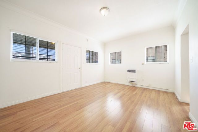 2740 James M Wood Boulevard, Los Angeles, CA 90006