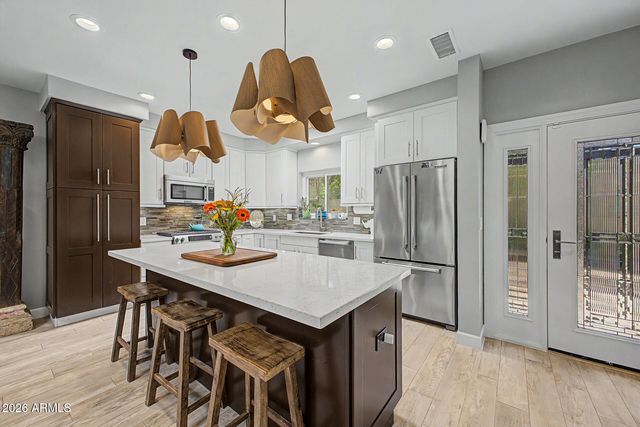 7209 E MCDONALD Drive 12, Scottsdale, AZ 85250