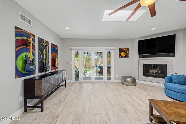 7209 E MCDONALD Drive 12, Scottsdale, AZ 85250