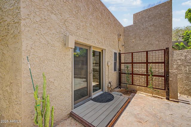 7209 E MCDONALD Drive 12, Scottsdale, AZ 85250
