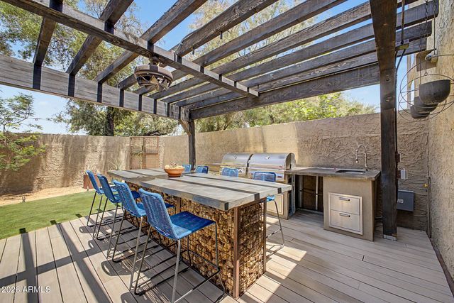 7209 E MCDONALD Drive 12, Scottsdale, AZ 85250