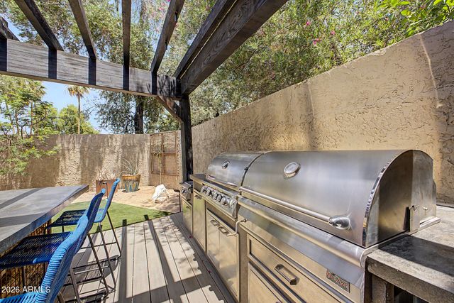 7209 E MCDONALD Drive 12, Scottsdale, AZ 85250