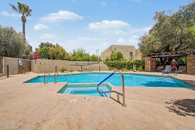 7209 E MCDONALD Drive 12, Scottsdale, AZ 85250