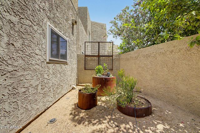 7209 E MCDONALD Drive 12, Scottsdale, AZ 85250