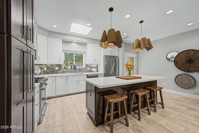 7209 E MCDONALD Drive 12, Scottsdale, AZ 85250