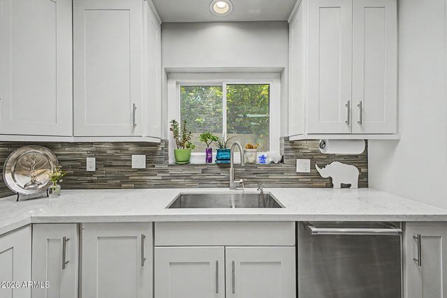 7209 E MCDONALD Drive 12, Scottsdale, AZ 85250