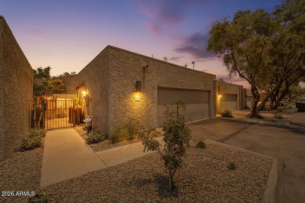 7209 E MCDONALD Drive 12, Scottsdale, AZ 85250