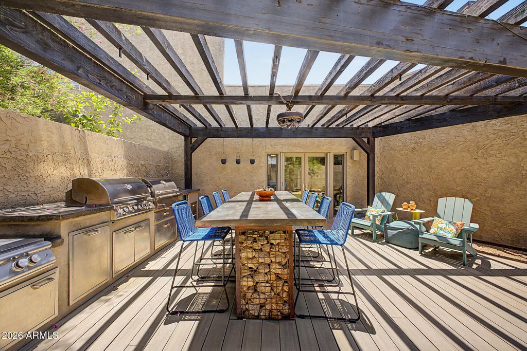 Image 25 of property listing at 7209 E MCDONALD Drive 12, Scottsdale, AZ 85250