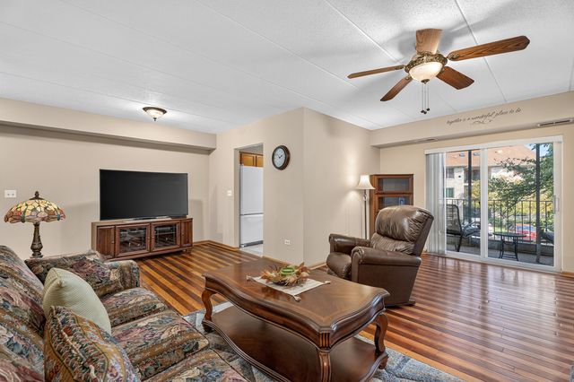 6845 Forestview Drive 2D, Oak Forest, IL 60452