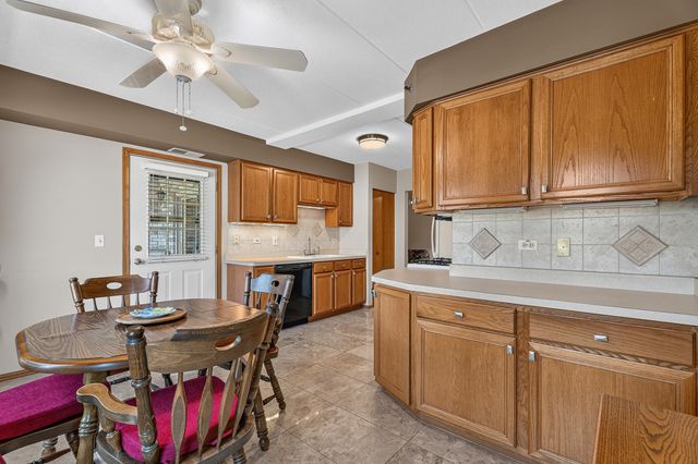 6845 Forestview Drive 2D, Oak Forest, IL 60452