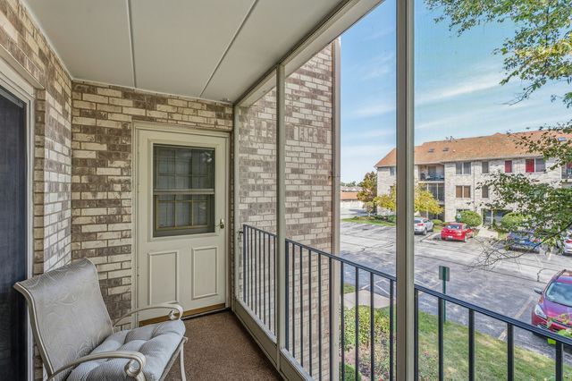 6845 Forestview Drive 2D, Oak Forest, IL 60452