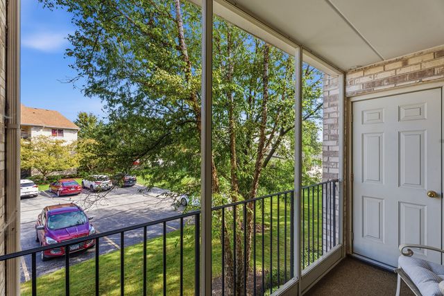 6845 Forestview Drive 2D, Oak Forest, IL 60452