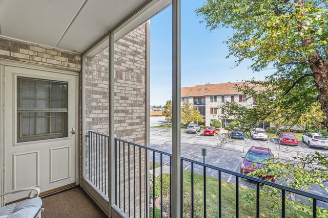6845 Forestview Drive 2D, Oak Forest, IL 60452