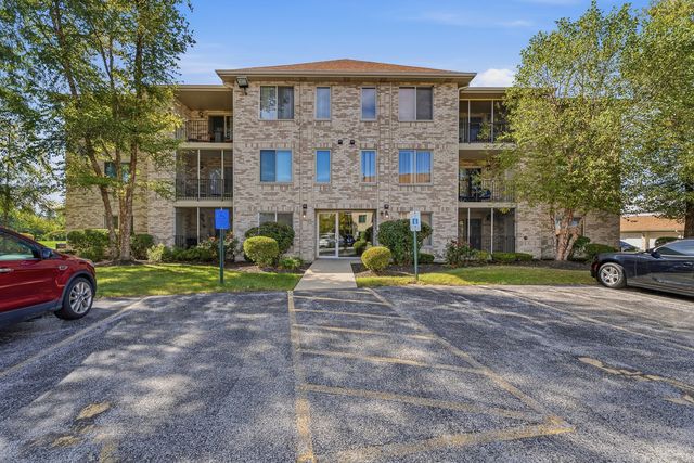 6845 Forestview Drive 2D, Oak Forest, IL 60452
