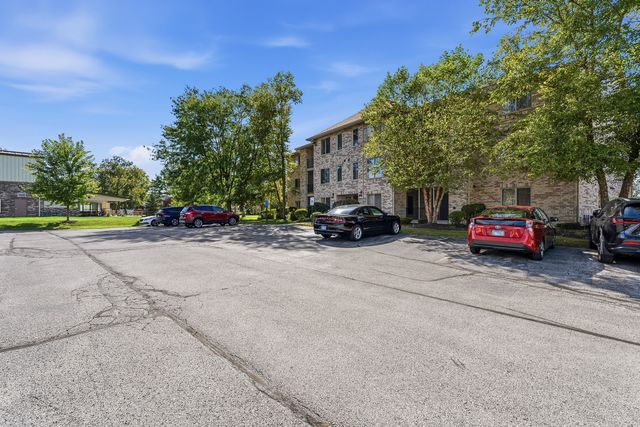 6845 Forestview Drive 2D, Oak Forest, IL 60452