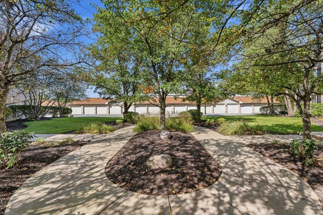 6845 Forestview Drive 2D, Oak Forest, IL 60452