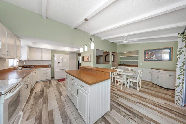 17704 RIVENDEL ROAD, Lutz, FL 33549