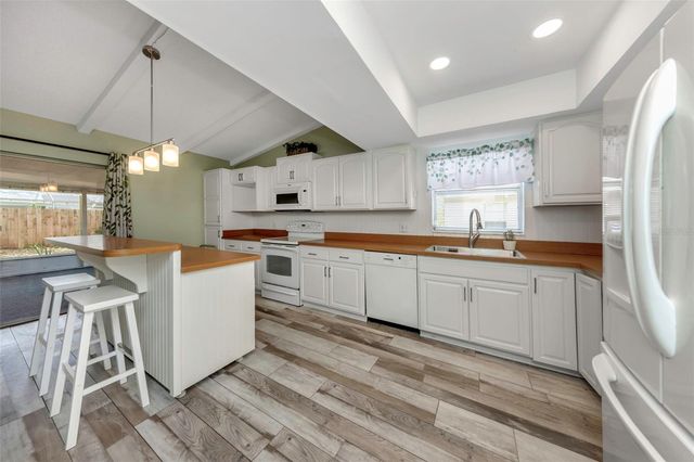 17704 RIVENDEL ROAD, Lutz, FL 33549