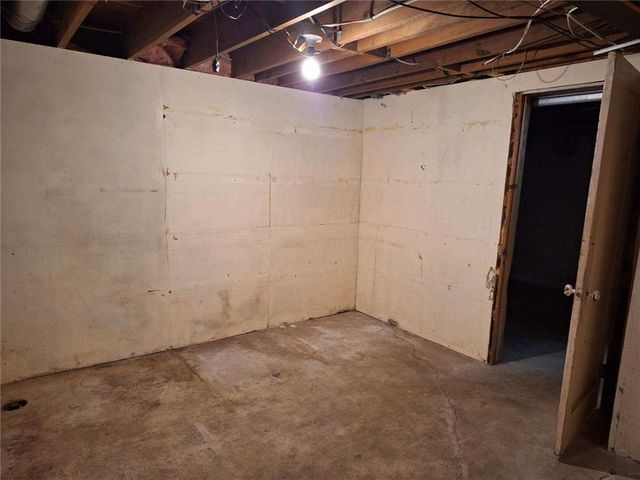 6954 E 47th Terrace, Kansas City, MO 64129