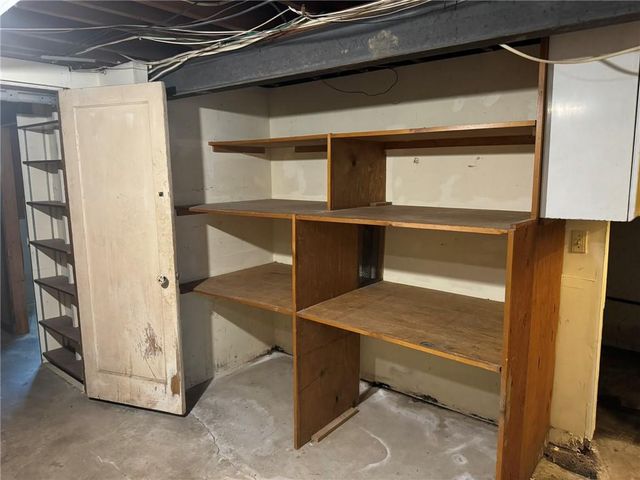 6954 E 47th Terrace, Kansas City, MO 64129