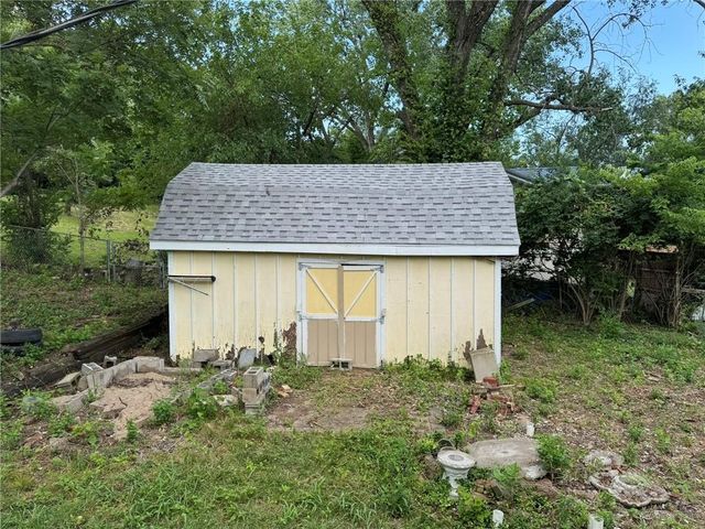 6954 E 47th Terrace, Kansas City, MO 64129