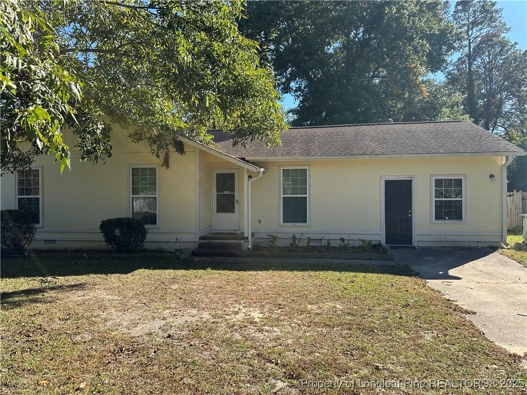 6413 Winter Park Drive, Fayetteville, NC 28304