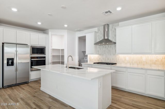 7015 W PINNACLE VISTA Drive, Peoria, AZ 85383
