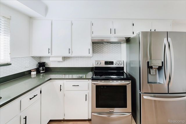 37159 Almont Drive E, Sterling Heights, MI 48310