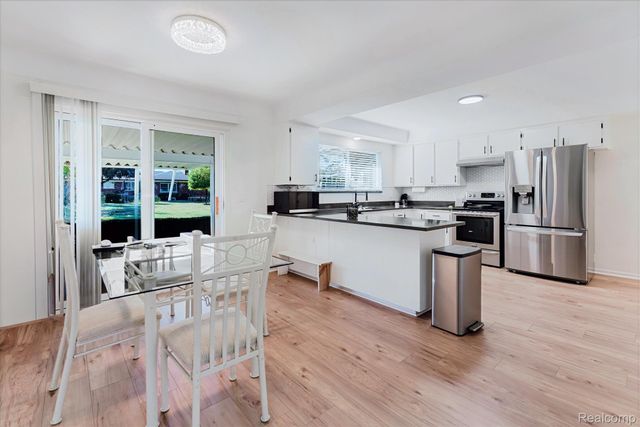 37159 Almont Drive E, Sterling Heights, MI 48310