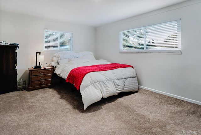 37159 Almont Drive E, Sterling Heights, MI 48310