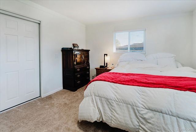 37159 Almont Drive E, Sterling Heights, MI 48310