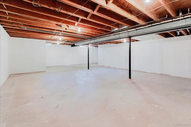 37159 Almont Drive E, Sterling Heights, MI 48310