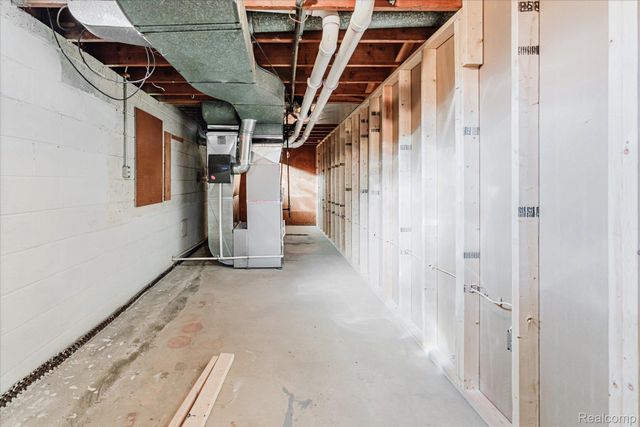 37159 Almont Drive E, Sterling Heights, MI 48310